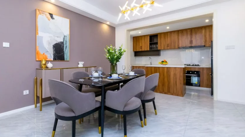 Exclusive 3‑bedroom + DSQ at Jade Residency on Kindaruma Road