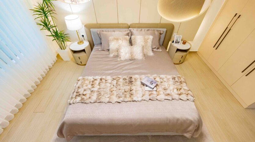 luxury 4-bedroom + DSQ apartments at The Royal Legend Residence