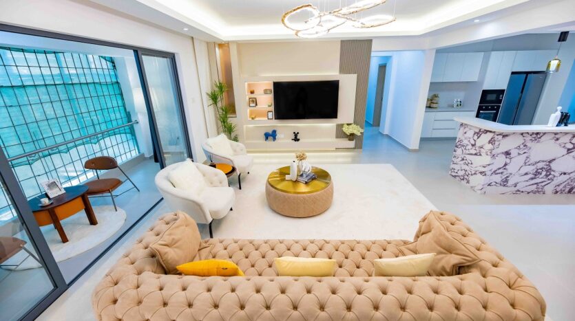 luxury 4-bedroom + DSQ apartments at The Royal Legend Residence