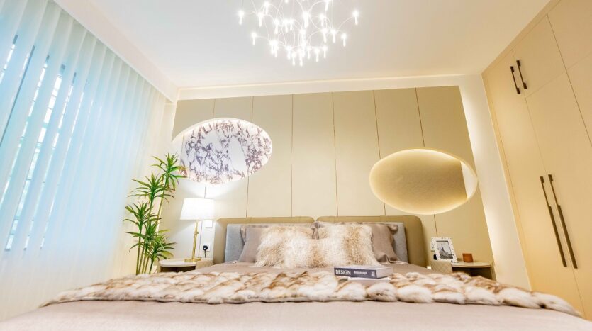 luxury 4-bedroom + DSQ apartments at The Royal Legend Residence
